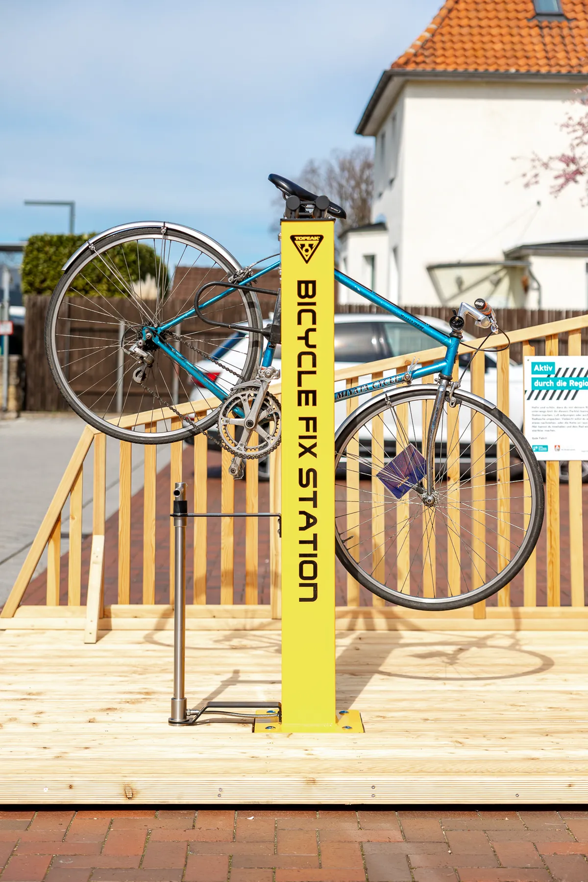 Parklet mit Reparaturstation